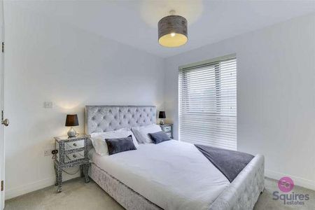 Royal Engineers Way, Mill Hill East, NW7 - Photo 5