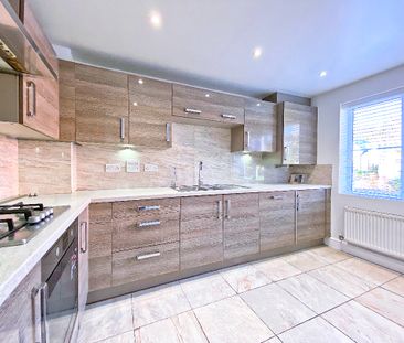 Grant Drive, Church Crookham, Fleet, Hampshire, GU52 - Photo 6