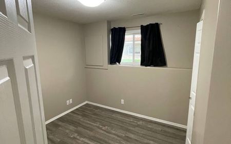 200 Hiebert Crescent Unit 8 - Photo 3