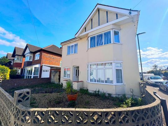 5 bedroom detached house to rent - Photo 1