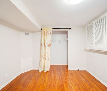 For Lease - 5 Claresholme Drive, Toronto, Ontario - Photo 2