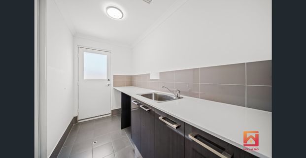 Premium Family Home for Lease in Piara Waters - Photo 1