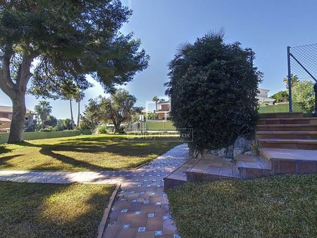 10 Bedroom house / villa with 2,069m² garden for rent in Calafell, Costa Dorada - Foto 2