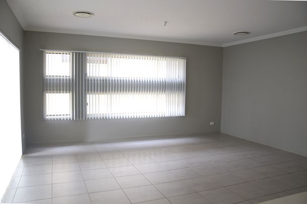 13E Wilton Drive, East Maitland NSW 2323 - Photo 1