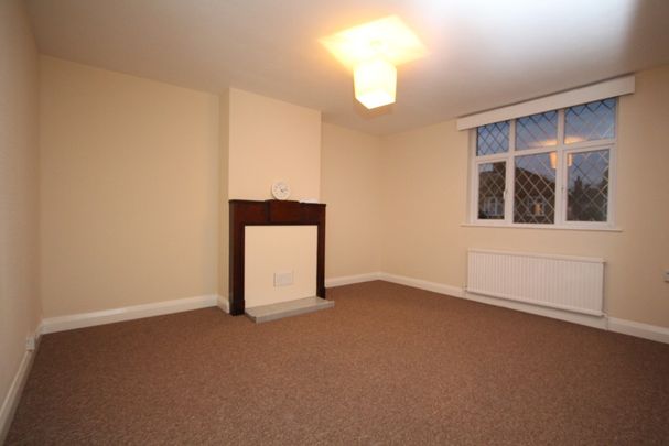 2 Double Bed Maisonette – Surbiton (Alexandra Drive, KT5) - Photo 1