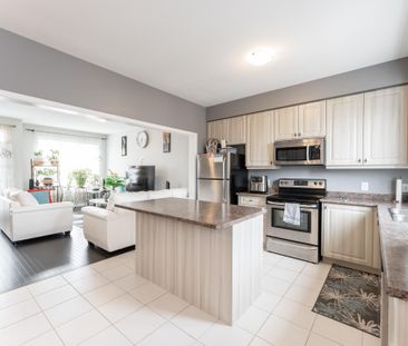 For Lease - 404 Dougall Avenue, Caledon, Ontario - Photo 4