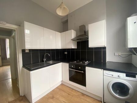 1 bedroom flat to rent - Photo 2