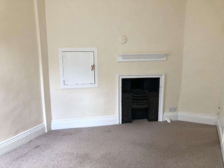 2 Bedroom Terraced property in York City Centre - Photo 2