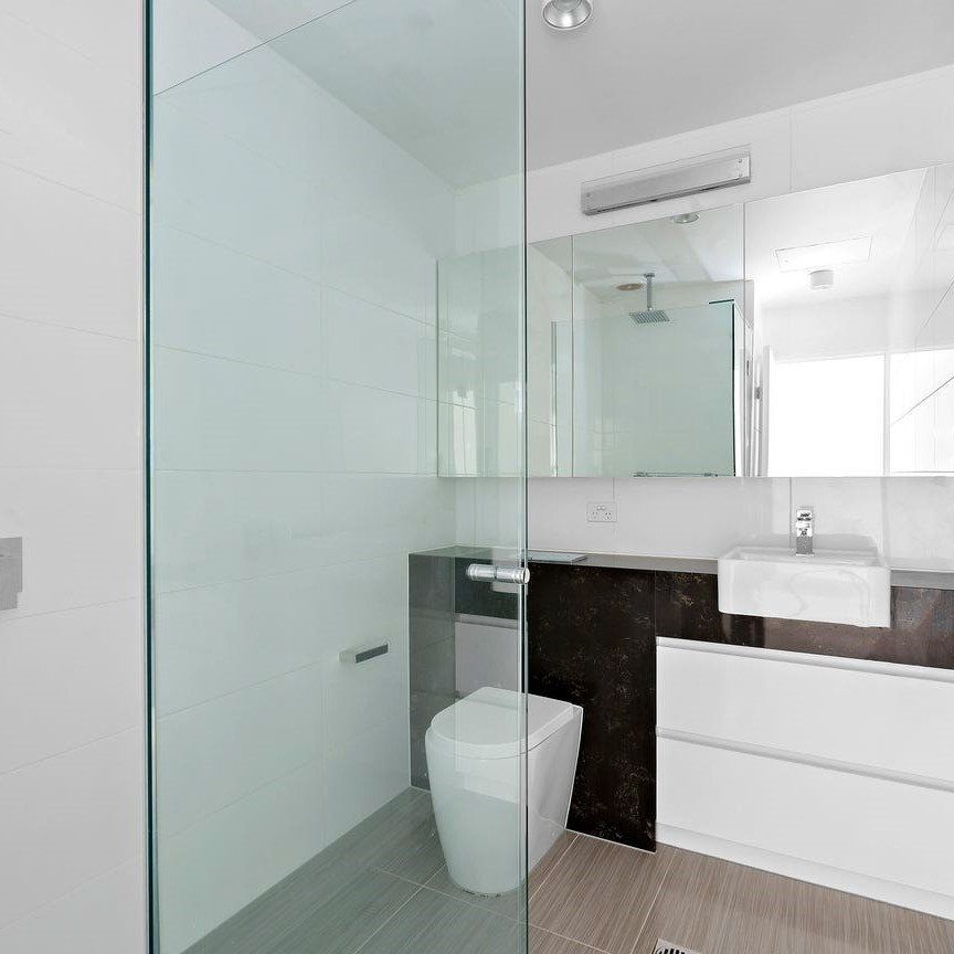 Thinking of selling? Contact our agent - Photo 1