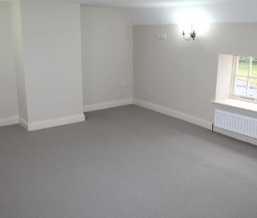 3 bedroom semi-detached house to rent - Photo 5