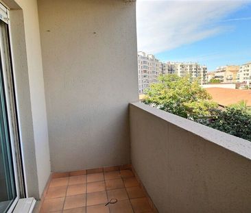 Appartement à louer 2 pièces • Marseille 6 - Photo 3