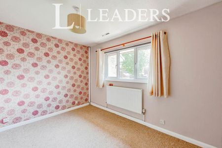 2 bedroom terraced house to rent - Photo 4