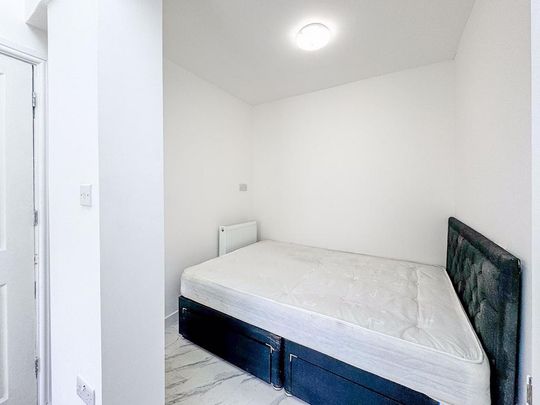 4 bedroom maisonette to rent - Photo 1