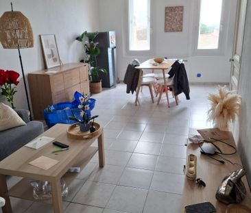 Location Appartement 2 pièces 42m² - Photo 2