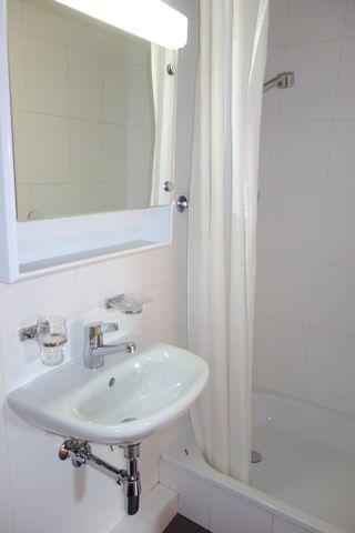 Eaux-Vives : spacieux appartement en attique - Photo 3