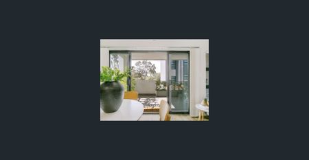 Spacious modern unit in prime location - Photo 3