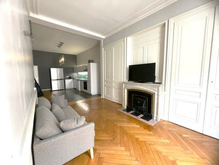 T3 MEUBLÉ METRO FOCH - CHARME DE L'ANCIEN AVEC MOBILIER MODERNE - Photo 4