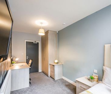 5 bedroom flat to rent - Photo 4