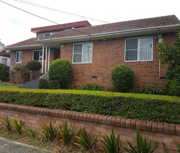 Denistone East - Photo 3