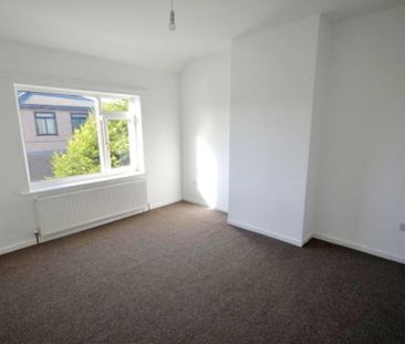 3 bedroom end of terrace house to rent - Photo 4