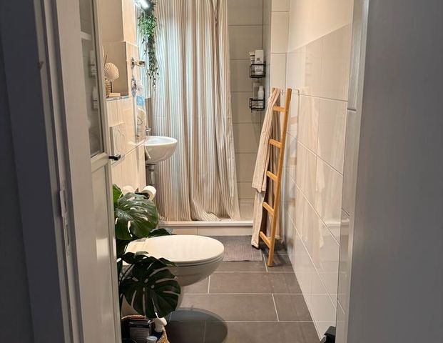 Befristete Untermiete vollmöblierte Wohnung zum 01.02.2026 - Photo 1