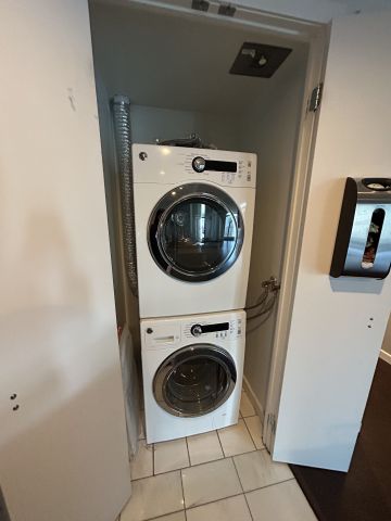 For Lease - 8 York Street Unit# 1109, Toronto, Ontario - Photo 2