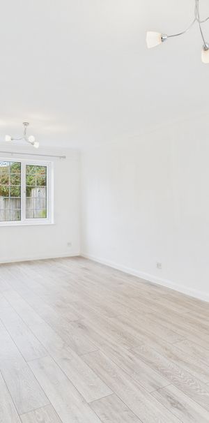 3 bed detached house to rent in Stocklands Way, Prestwood, Great Missenden, Buckinghamshire, HP16 0SJ - Photo 1