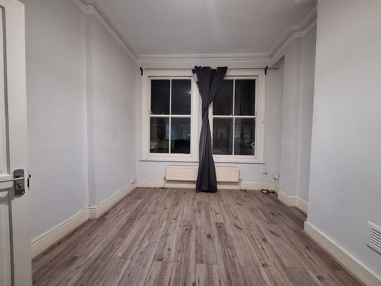 4 Bed Terraced House, Rosebery Avenue, N17 - Photo 1