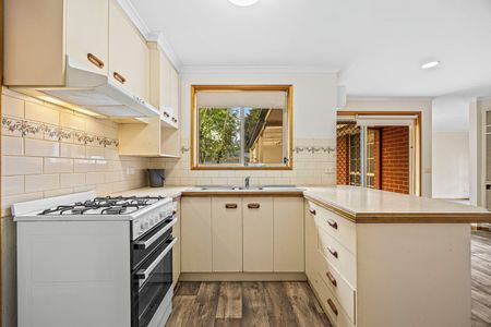 Family Home in Convenient Sebastopol Location - Photo 5