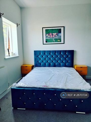 1 bedroom in a house share to rent - Photo 4