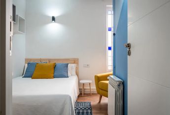 Ronda de Sant Pere, Barcelona, Catalonia 08010