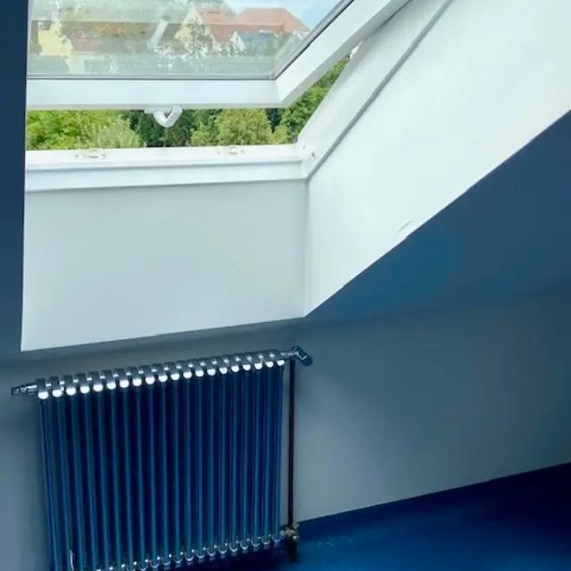 Pronájem stylového podkrovního bytu 2+kk - Photo 1