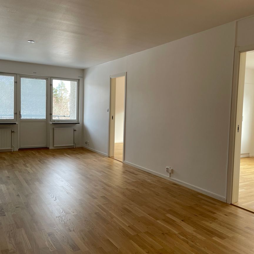 Kraftkärrsvägen 3 - Foto 1