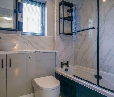 St. Pauls Court, Reading, Berkshire, RG1 - Photo 3