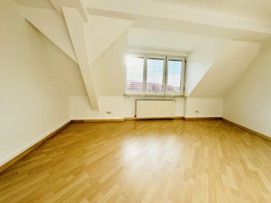 schicke Dachgeschoss-Wohnung +++ Leipzig - Mockau - Photo 1