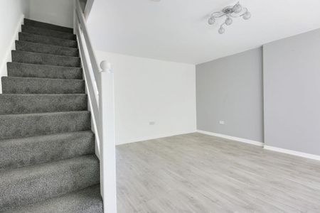 3 bedroom terraced house to rent - Photo 5