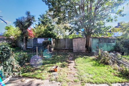 3 bedroom terraced house to rent - Photo 3
