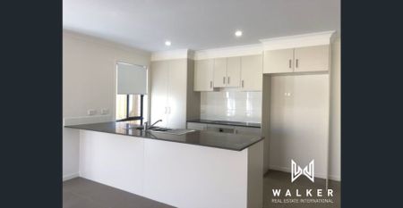 Modern Living Home! - Photo 5