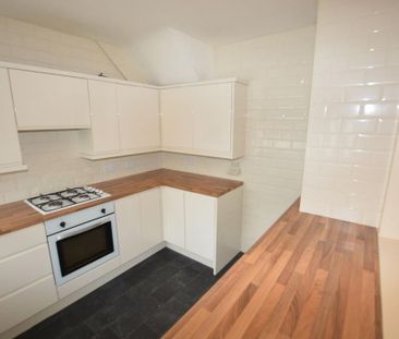 3 bedroom semi-detached house to rent - Photo 6