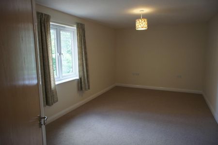 3 bedroom apartment to rent - Photo 5