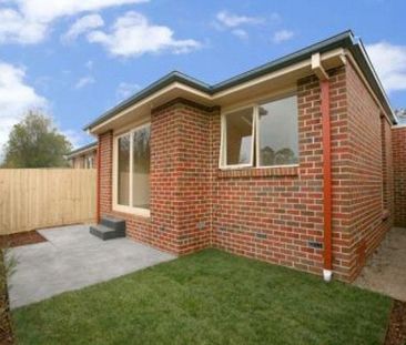 Stylish & Low-Maintenance Living in the Heart of Nunawading - Photo 5