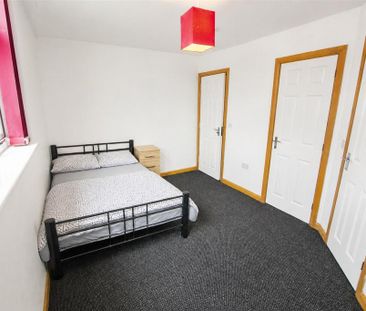 8 bedroom house to rent - Photo 4