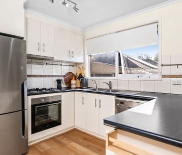 Effortless Lifestyle Living in the Heart of Frankston - Photo 5