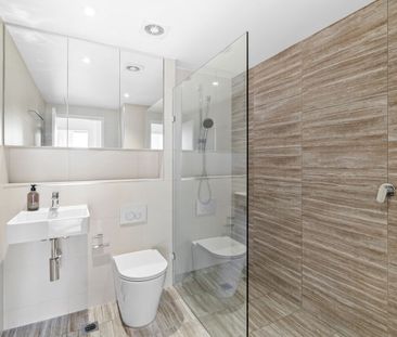 Sunny, Stylish & Effortlessly Convenient! - Photo 6