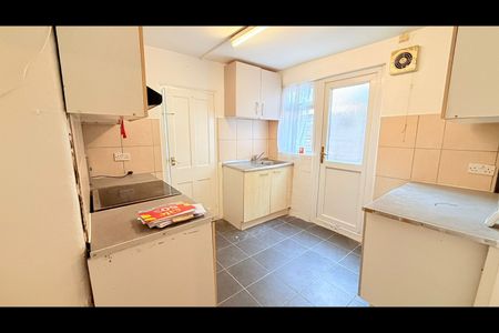 5 Bed Terraced House, Herga Road, HA3 - Photo 5