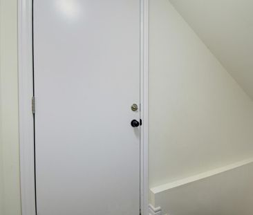 For Lease - 1369 Farmstead Drive, Milton, Ontario - Photo 2