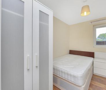 4 bedroom terraced house to rent - Photo 4