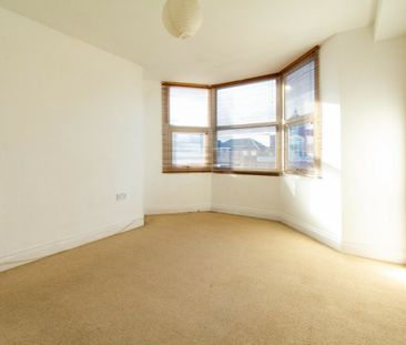 2 Bed Flat on Wimborne Road - Photo 5