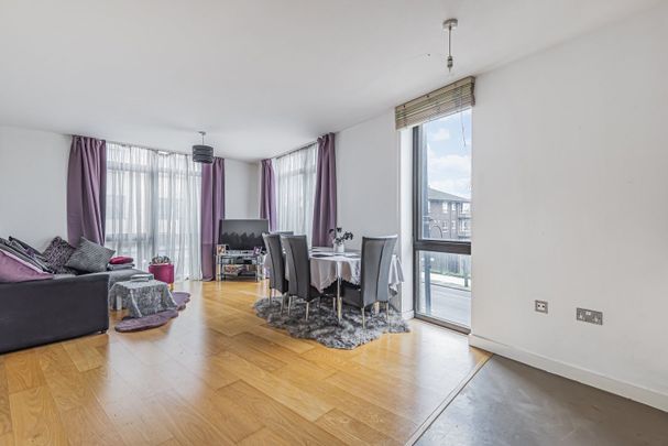 Woolwich Road, London, SE10 - Photo 1