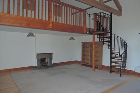 3 bedroom barn conversion to rent - Photo 2